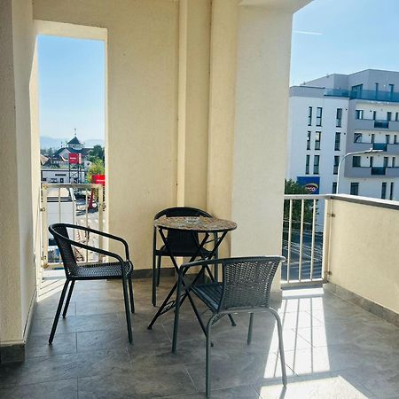 Sibiu Ezonia Central Apartment ภายนอก รูปภาพ